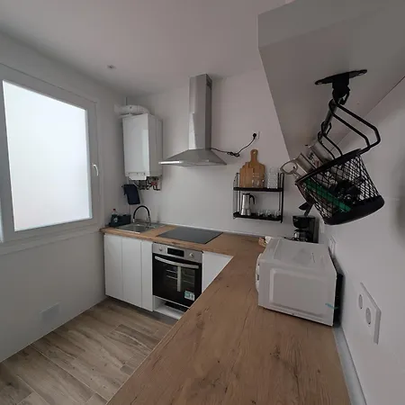 Base Ebi3369 Apartman *